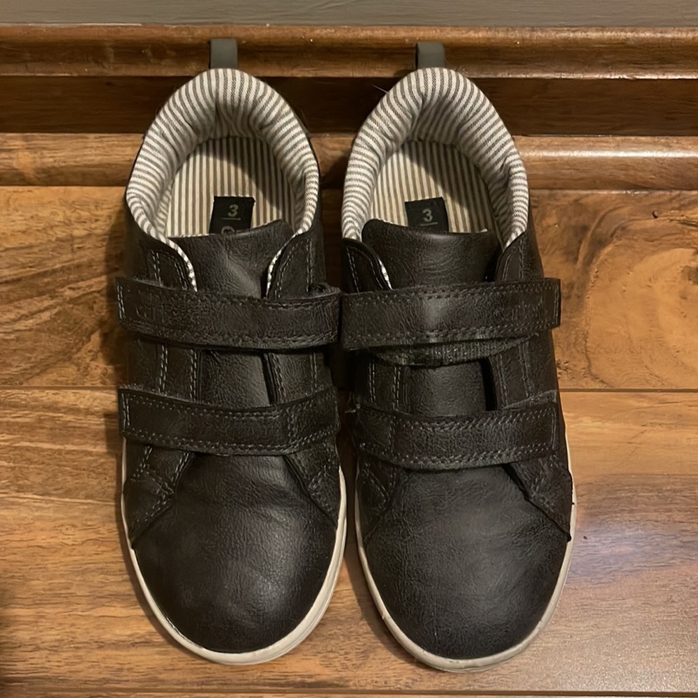 Carter’s Casual Velcro Sneakers - Picture 2 of 7